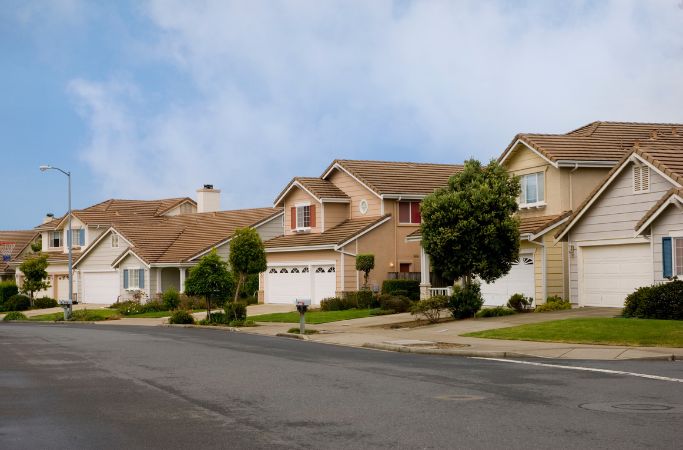 We Buy Houses by Scotty Cash Buys Houses